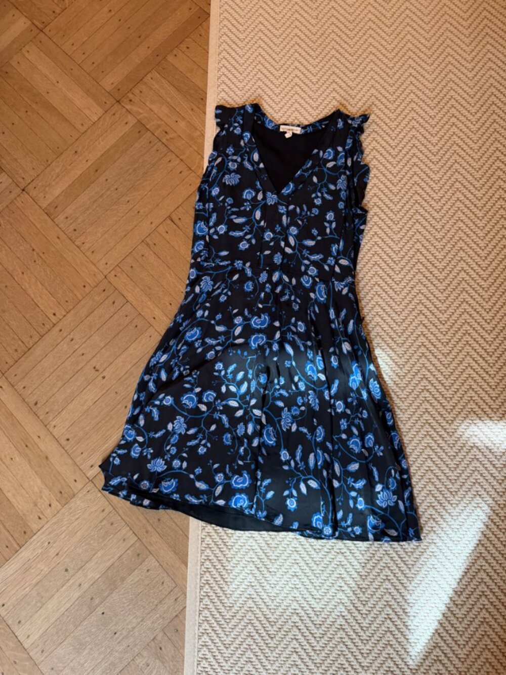 Rebecca Taylor Navy Floral V-Neck Flare Dress 2